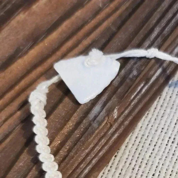 Organic Sun Bleached White Shell Macrame Bracelet - Picture 5 of 5